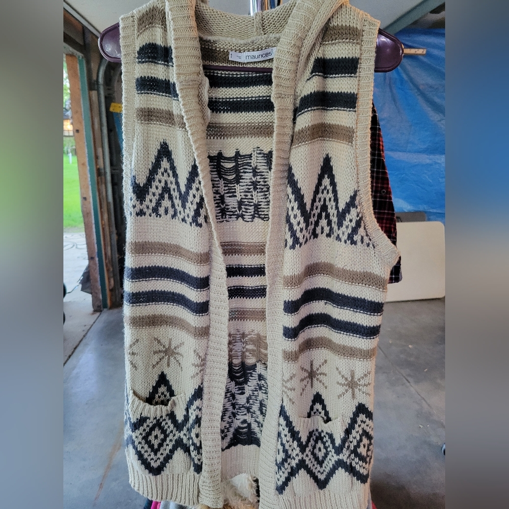Maurices 1x sweater open front hooded vest